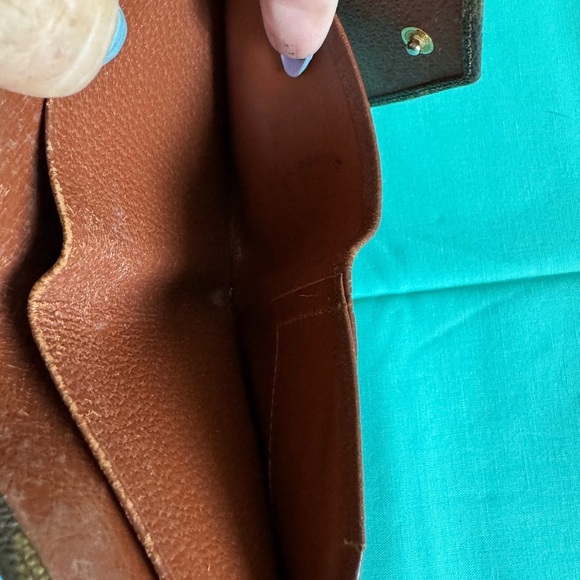 Louis Vuitton Double. Snap Monogram Wallet - Picture 12 of 14